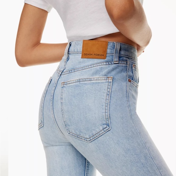 Aritzia Denim Forum The Yoko High Rise Slim Jean Light Blue size 24 - Picture 4 of 16